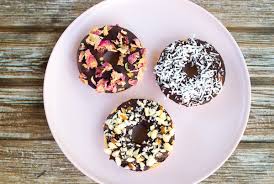 At krispy kreme, anyone can get one free doughnut of their choice, no purchase necessary. Mehr Als Nur Ein Krapfen Made In America Der Donut Lecker Schlau