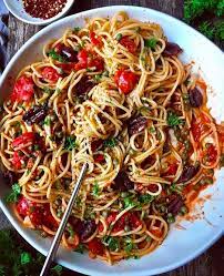 Spaghetti Puttanesca By Dianemorrisey Quick Easy Recipe The Feedfeed Recipe Pasta Puttanesca Pasta Puttanesca Recipe Recipes