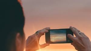 Tus fotos serán más interesantes con esta aplicación con la que solo tendrás que seleccionar la imagen desde tu galería o tu cámara, y mezclarla con la galería prediseñada que la app tiene para ti; Andorid Le 5 Migliori App Fotoritocco Per Il Tuo Smartphone Gq Italia