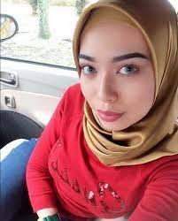 Pin By Iwan On Fuuuhh Cun Cantik Comel Menawan Gegar Jantung Hijab Fashionista Street Hijab Fashion Disney Wedding Dresses