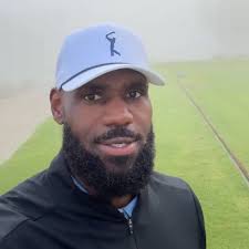LeBron golfing like every day. Is this a sign of retirement? 🥀