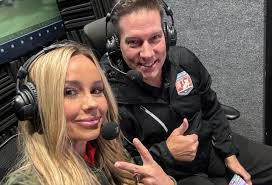 Janet Bodine's Instagram, Twitter & Facebook