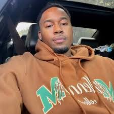 Marisa Landon's Instagram, Twitter & Facebook