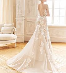 As far as fabrics are concerned, most stylists recommend that brides pair the sheath style with chiffon because it gives the dress a more elegant. Sewa Gaun Pengantin Mewah Hanya Mulai Rp 950 000 Saja Lihat Koleksi Lainy Di Vynahuang Id V Simple Elegant Wedding Dress Elegant Bridal Gown Wedding Dresses