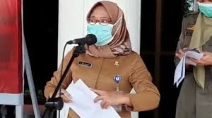 Dalam biografi ustadz adi hidayat diketahui bahwa popularitasnya sebagai seorang pendakwah sedang menanjak. Pemkot Balikpapan Imbau Jemaat Yang Rentan Untuk Beribadah Natal Virtual Suara Kaltim