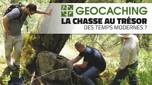Geocaching : la chasse au trésor des temps modernes • Trekking et Voyage