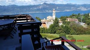 Su casa.it trovi anche immobili commerciali in vendita, uffici, negozi e seconde case per le vacanze. Immobili Del Lago Di Garda Compra E Vendi Casa Sul Garda