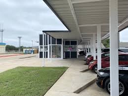 Poached eggs, spinach and creamy hollandaise on sourdough. Mojo Coffee Opens On Rm 620 In Northwest Austin Community Impact