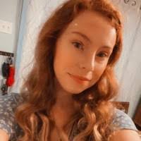 Heather Moeller's Instagram, Twitter & Facebook