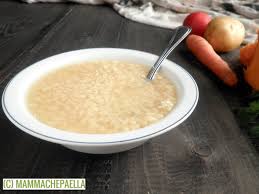 Pasta In Brodo Di Pollo Con Pentola A Pressione E Con Metodo Tradizionale