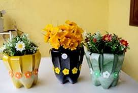 Kembali lagi dengan entri kitar semula. Diy Buat Pasu Hiasan Dari Botol Minuman Blog Santai Santai Jerr