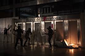 1,421 likes · 3 talking about this · 1,112 were here. Rapper Arrestato In Spagna Barcellona Brucia Laregione
