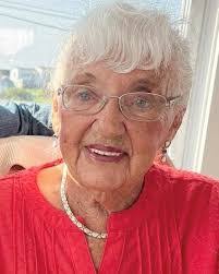 Betty Waterfield's Instagram, Twitter & Facebook