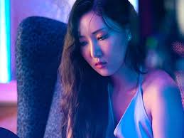 Listen to hwasa 화사 now. K Pop Stars Hwasa And Sunmi Stage Powerful Comebacks Music Gulf News