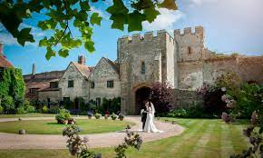 Check spelling or type a new query. Nueve Castillos Por Europa Para Casarte Como Una Reina