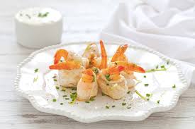 Gli involtini di carne ripieni, dal gustoso cuore filante, sono perfetti per un pranzo leggero e veloce, che non rinuncia né al gusto, né alla linea. Ricetta Involtini Di Sogliola E Mazzancolle Cucchiaio D Argento