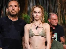 Una piccola torta , un regalo e soprattutto le ha fatto recapitare un. Drusilla Gucci La Confidenza All Isola Dei Famosi Casa Mia E Piena Di Fantasmi