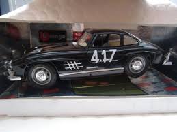 Burago 1954 Mercedes Benz 300 Sl Race Car 417 Gullwing 1 18 Scale Race Car Mercedes Benz 300 Benz Mercedes