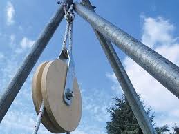 Dreibein Aus Geruststangen Fur Grill Brunnen