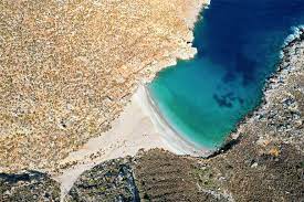 Eξωτικές, ρομαντικές, πολυσύχναστες, ή απομονωμένες, οι παραλίες της ικαρίας είναι μοναδικές.ανακαλύψτε τις όλες! Kalymnos Ena Nhsi Ay8entiko Apo Ta Ypsh Ws Ton By8o
