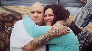 Our prison pen pal program gives you access to legitimate prison pen pal ads. British Mom Marries Texas Murderer Serving 75 Year Sentence After They Became Prison Pen Pals Wxxv News 25