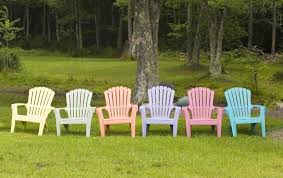 How To Restore Plastic Lawn Chairs Hunker Plastic Patio Furniture Painting Plastic Patio Furniture Makeover