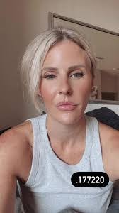 Stephanie Ellinger's Instagram, Twitter & Facebook