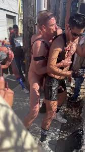 Guys having sex in public with a crowd - ThisVid.com