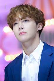 Seperti kepribadiannya yang dikenal sebagai 'sunshine', sang dancer tampil fun dan colorful dalam foto teaser album baru bts 'be'. Selalu Ceria 10 Potret Memesona J Hope Bts Saat Sedang Serius