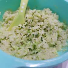 Am preferat să le amestec doar în farfurie.astfel este mai. Paste De Bebelusi Cu Broccoli Si Smantana Pofta Buna Bebe