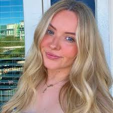 Sabrina Chavez (@brina1273)