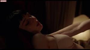 Naked Alice Pagani in Baby < ANCENSORED