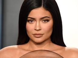 The reality tv star, model and businesswoman founded kylie cosmetics in 2015 and is mother to stormi. People Are Roasting Kylie Jenner For Her Shower S Water Pressure