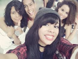 Hallie Simon's Instagram, Twitter & Facebook