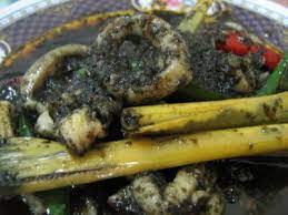 15g dried chillies, soaked and drianed 265g red onion 45g garlic cloves 30g ginger 1 teaspoon turmeric powder 1. Resepi Sotong Masak Hitam Berkuah Dunia Belajar