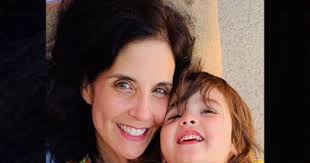 Holly Starr Offers Personal Christmas Anthem with "Yeshua Jesus"