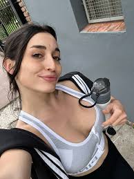 I'm from Spain, I'm looking for a good partner for me, I don't care about  your finances, I have a business, the most important thing is to be loyal  💕 📲 https://cutt.ly/BrC6oQZ1