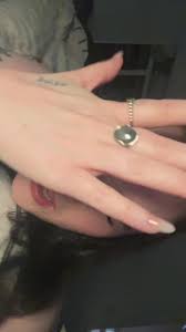 ari.goop (@ari.goop) - Urlebird