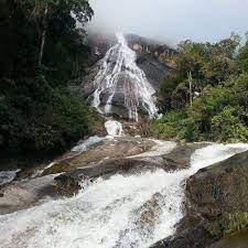 Di situ terdapat air terjun tertinggi asia tenggara iaitu air terjun jelawang gunung stong. Jom Cuti Lagi Cantik Gila Air Terjun Jelawang Gunung Facebook