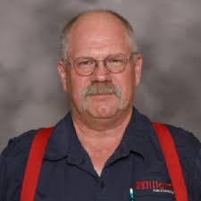 Douglas Beadle's Instagram, Twitter & Facebook