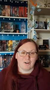 Unbezahlte Werbung/Bloggerteam Heute gibt es mal ne Buchempfehlung von mir  für euch😃. Du hast noch nie ein Romantasy Buch mit Gaming Setting gelesen  😜. Na dann ist ,,Her Last Life" von @alexandra_gale_autorin