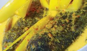 Tak boleh hidup tanpa masak lemak cili api? Resepi Ikan Cencaru Masak Lemak Kuning