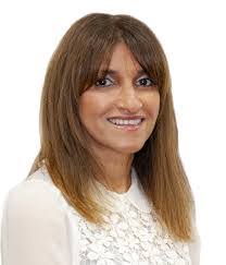 Lynda Hale's Instagram, Twitter & Facebook