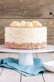 28 Birthday Cake Layers Birthday Cake Layers Vanilla Cake With Vanilla Buttercream Liv For Cake Buttercream Birthday Cake Summer Cake Recipes Summer Cakes