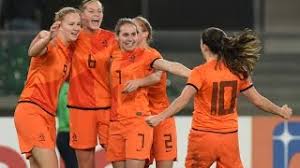 Jill roord vervangt anouk dekker. 6 Anouk Dekker Vrouwenvoetbal Oranje Voetbalvrouwen Resep Kuini