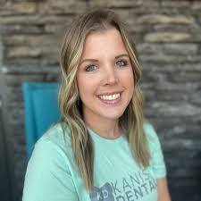 Haley Ross's Instagram, Twitter & Facebook