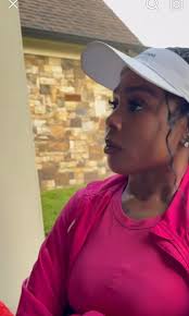 Now she acting like her Auntie