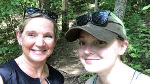 Allison Sisco's Instagram, Twitter & Facebook