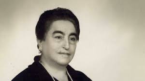 Angela Robles's Instagram, Twitter & Facebook