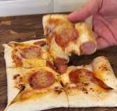 Authentic Italian stuffed crust pizza 🍕 🇮🇹 #satisfying #recipe #pizza | Kyle Istook | Facebook